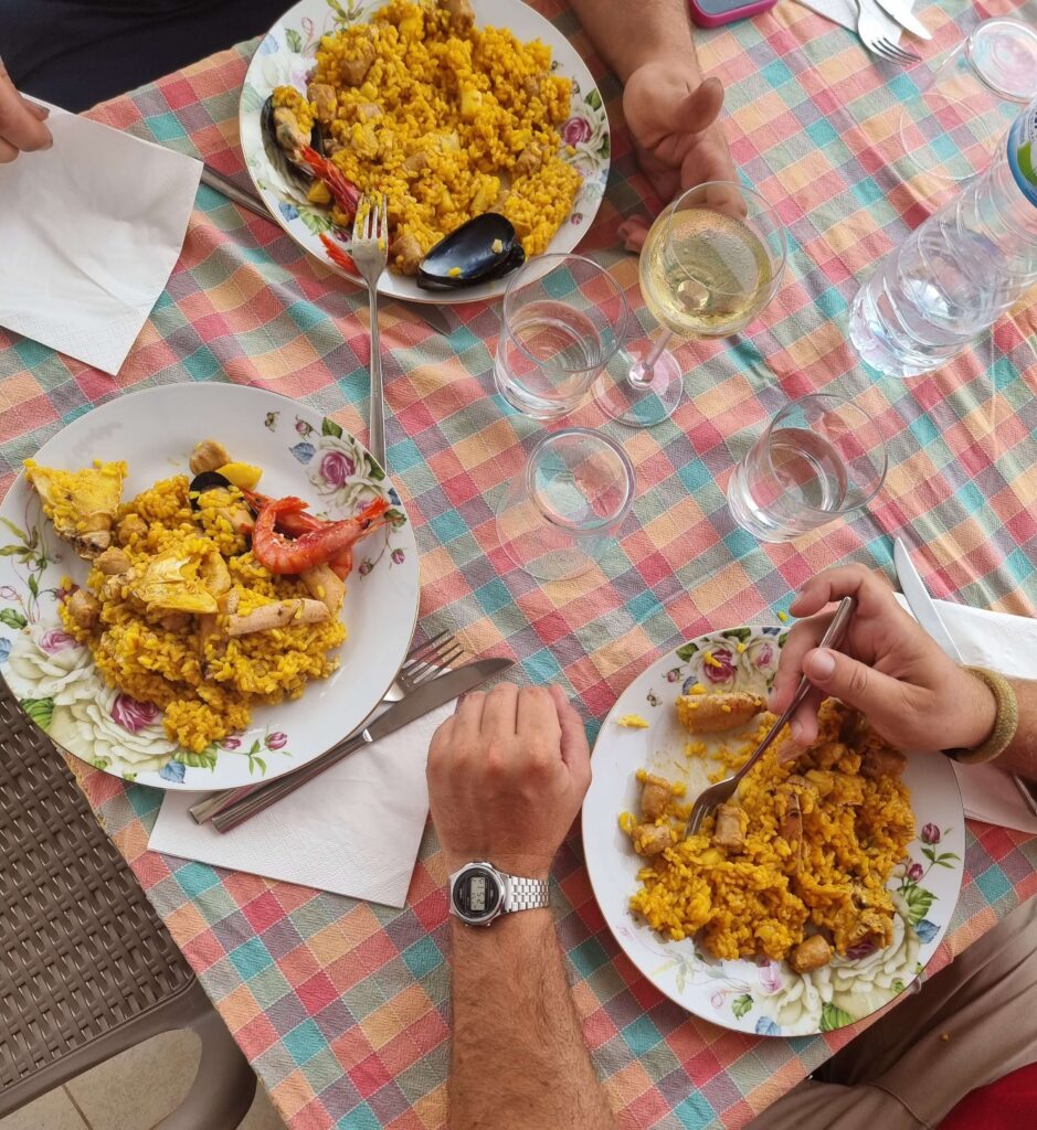 Paella eten